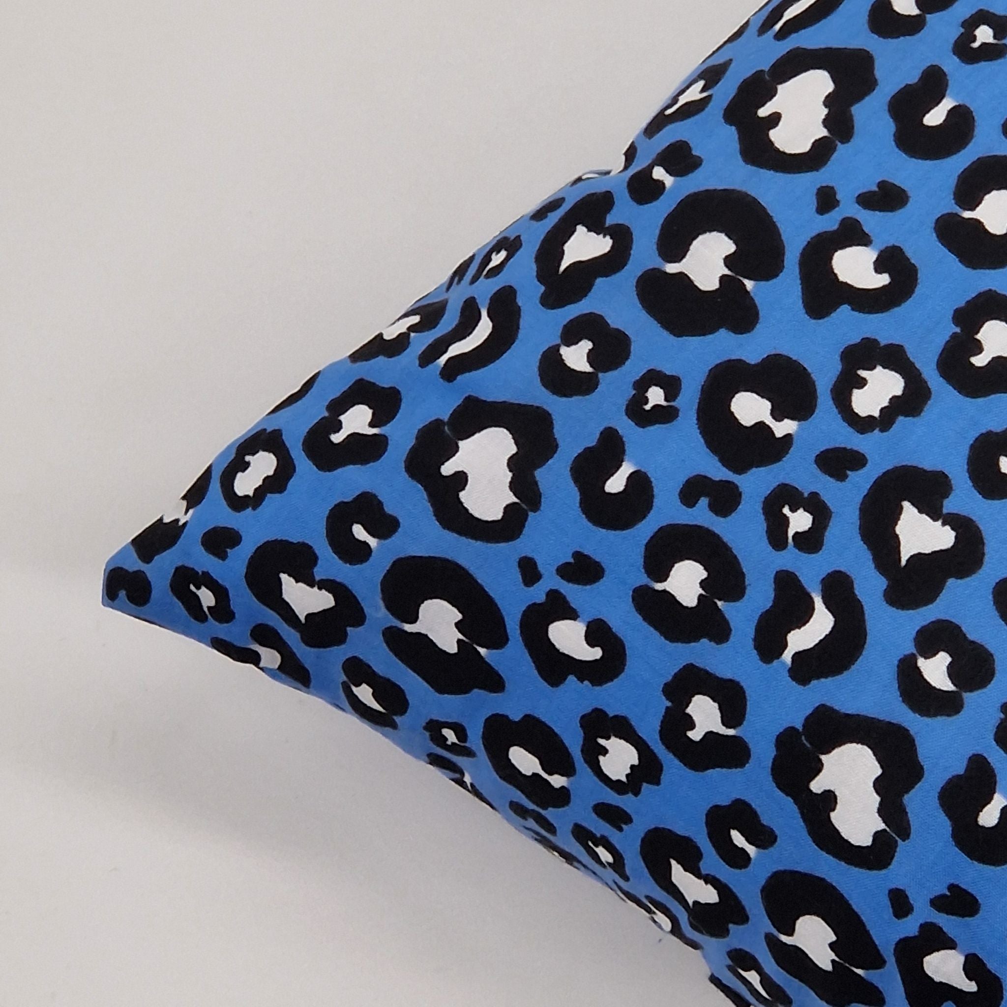 Reading Cushion - You See Me Reading And Yet You Speak II